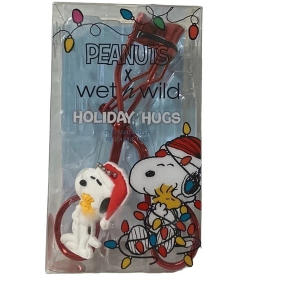 WET N WILD Ltd Edition Peanuts ‘Holiday Hugs’ Eyelash Curler Snoopy NEW NIP NWT - Picture 3 of 7